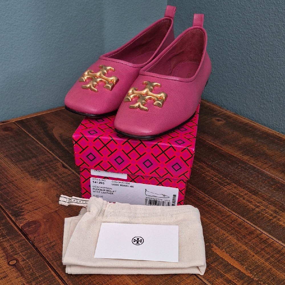 Tory Burch Eleanor ballet flats with Gold Emblem